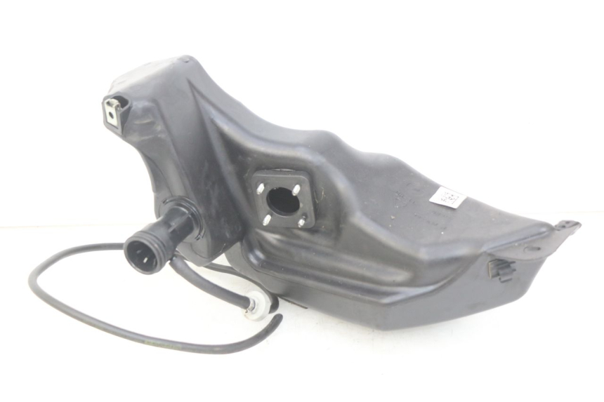 photo de DEPÓSITO DE COMBUSTIBLE PIAGGIO VESPA PRIMAVERA 2T 50 (2013 - 2018) - Detalle de la pieza