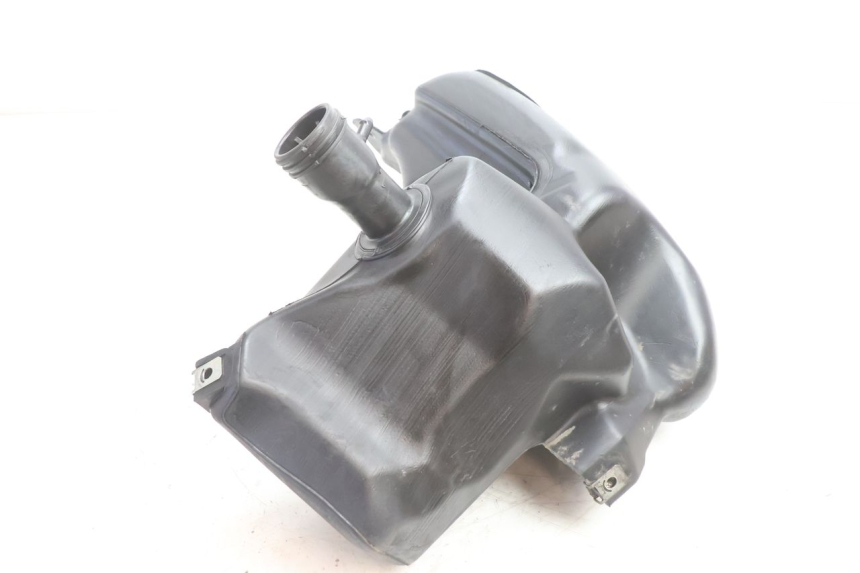 photo de DEPÓSITO DE COMBUSTIBLE PIAGGIO VESPA PRIMAVERA 2T 50 (2013 - 2018) - Detalle de la pieza