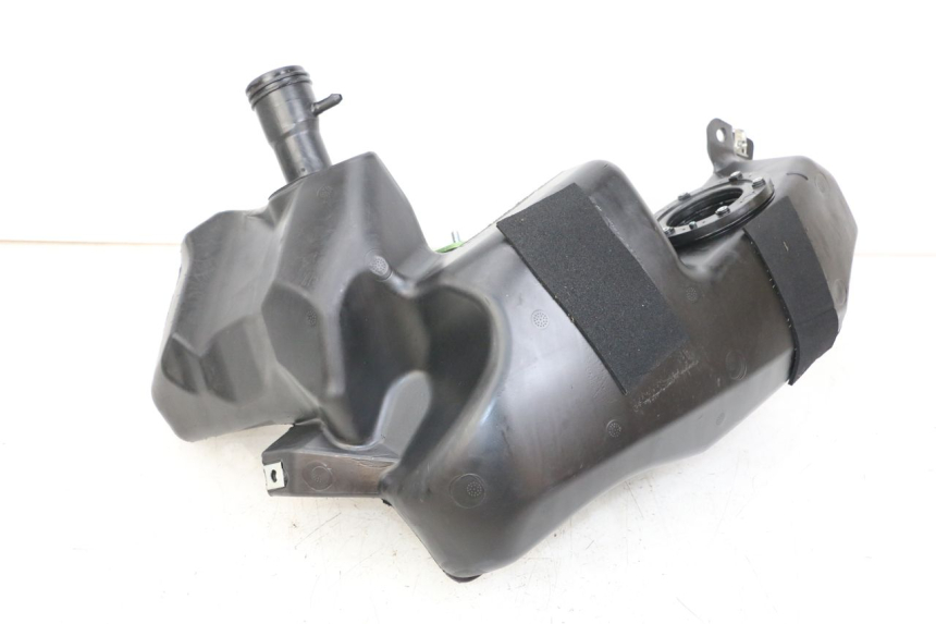 photo de DEPOSITO FUEL PIAGGIO VESPA PRIMAVERA 4T 50 (2021 - 2024) - Primer plano técnico