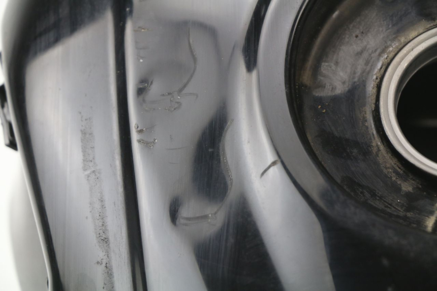 photo de DEPOSITO FUEL HONDA VFR F 1200 (2010 - 2015) - Primer plano técnico