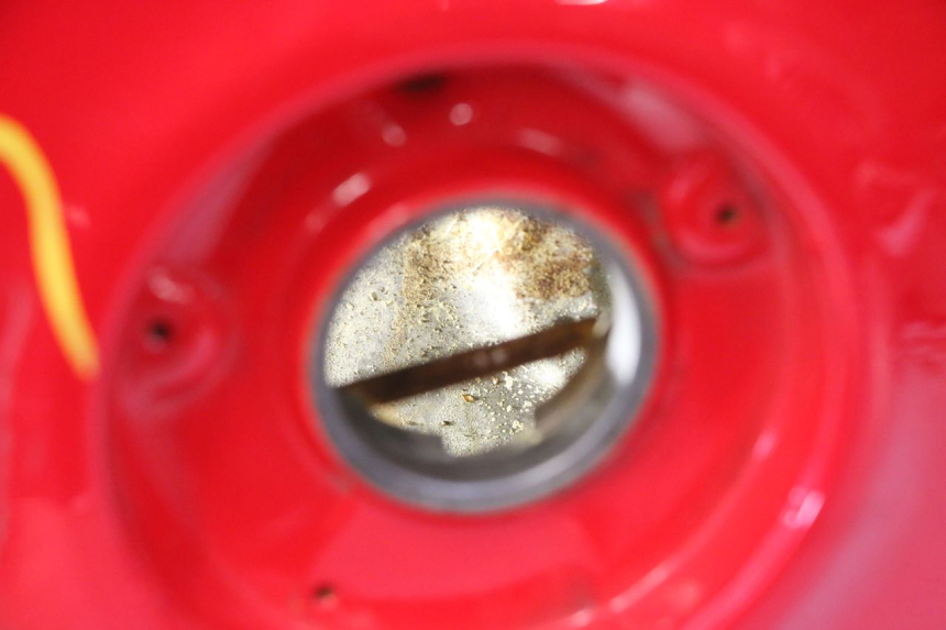 photo de DEPóSITO DE COMBUSTIBLE HONDA VFR FI RC46 800 (1998 - 2001) - Primer plano técnico