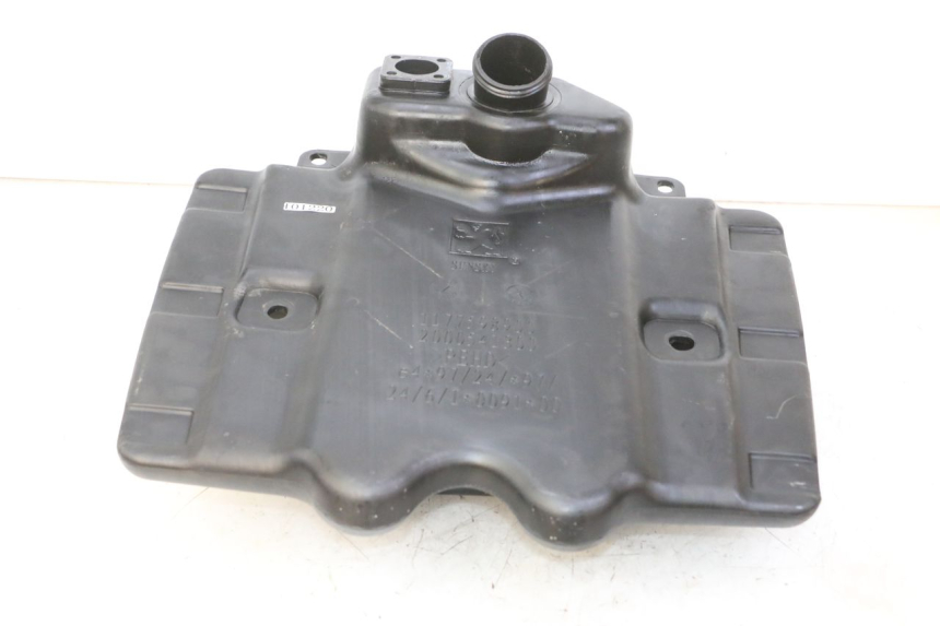 photo de DEPÓSITO DE COMBUSTIBLE PEUGEOT VIVACITY NEW 4T 50 (2008 - 2017) - Primer plano técnico