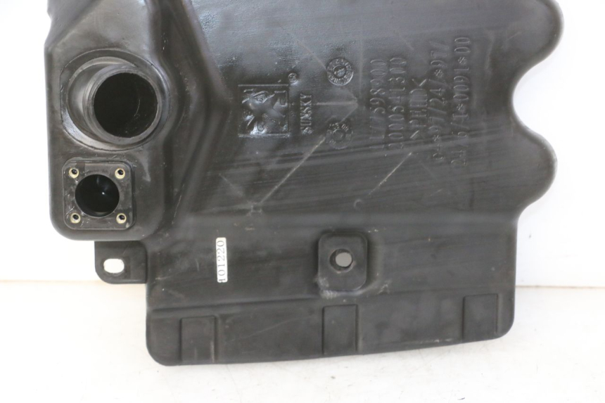 photo de DEPÓSITO DE COMBUSTIBLE PEUGEOT VIVACITY NEW 4T 50 (2008 - 2017) - Detalles de los puntos de fijación