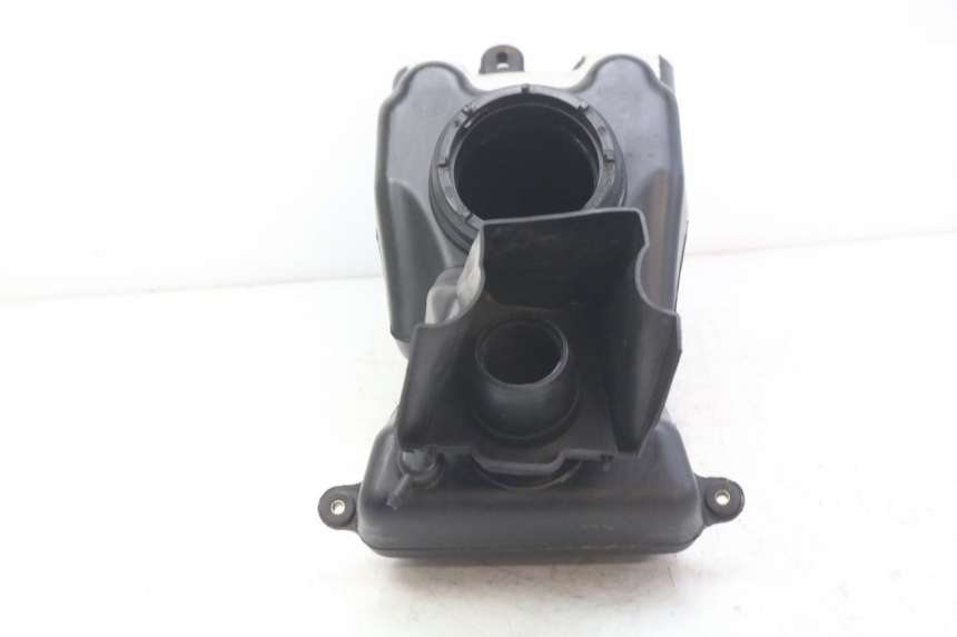 photo de DEPÓSITO DE COMBUSTIBLE YAMAHA X-CITY XCITY 125 (2007 - 2013) - Primer plano técnico