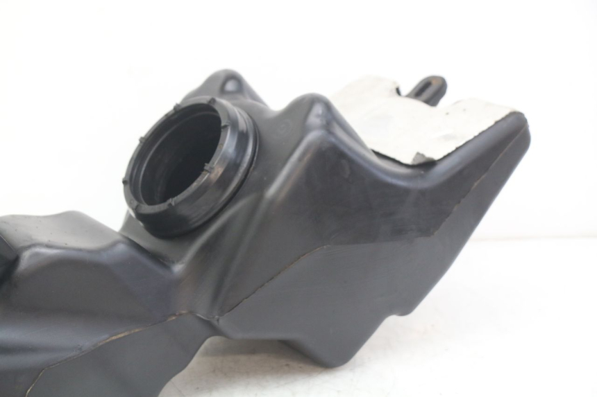 photo de DEPÓSITO DE COMBUSTIBLE YAMAHA X-CITY XCITY 125 (2007 - 2013) - Detalles de los puntos de fijación