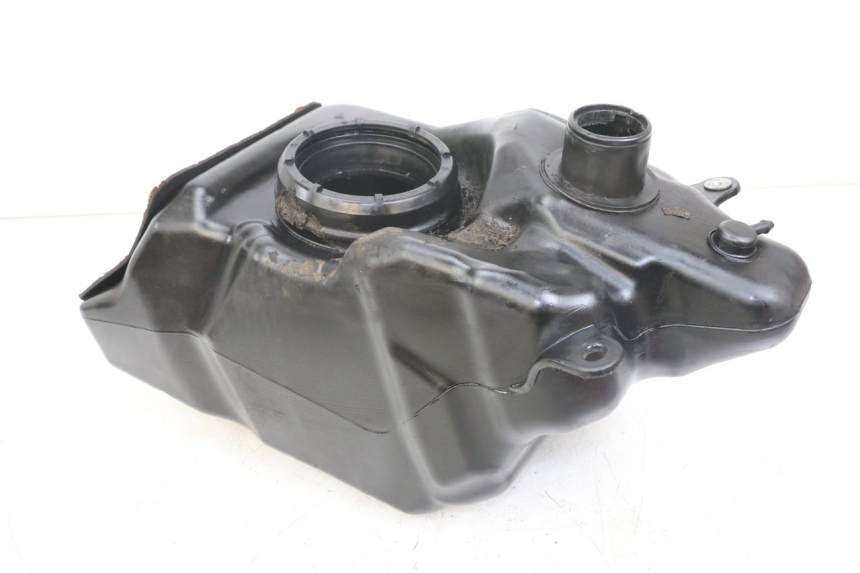 photo de DEPÓSITO DE COMBUSTIBLE YAMAHA XMAX X-MAX 125 (2006 - 2009) - Primer plano técnico