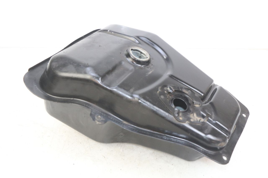 photo de DEPÓSITO DE COMBUSTIBLE SYM X-PRO 4T 50 (2014 - 2021) - Detalles de los puntos de fijación