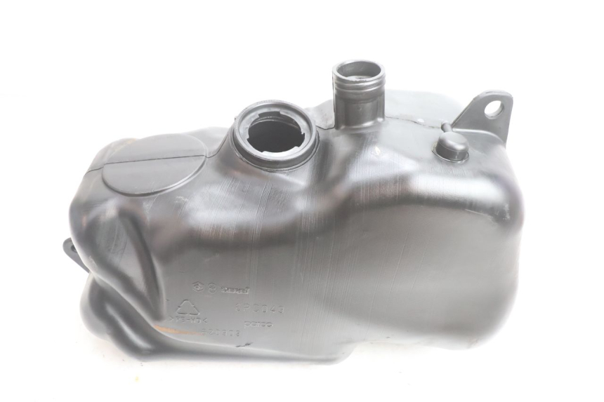 photo de DEPOSITO FUEL PIAGGIO X8 STREET 125 (2006 - 2007) - Detalle de la pieza