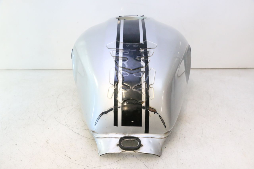 photo de DEPOSITO FUEL YAMAHA XJR 1300 (1998 - 2002) - Características distintivas