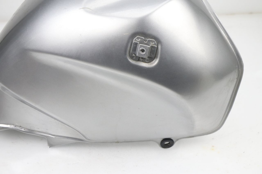 photo de DEPOSITO FUEL HONDA XLV VARADERO 125 (2000 - 2006) - Detalles de los puntos de fijación