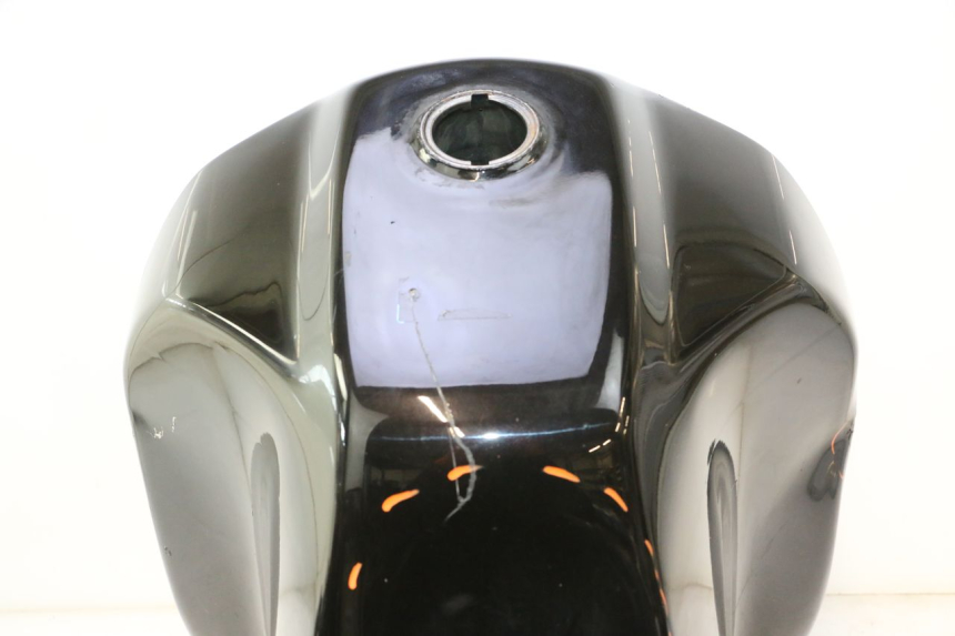photo de DEPOSITO FUEL HONDA XRV AFRICA TWIN 750 (1990 - 1992) - Enfoque en la estructura