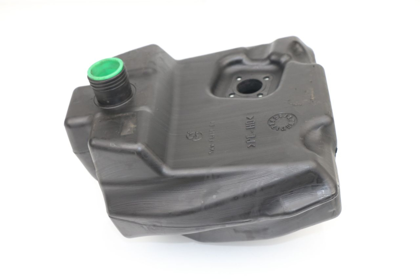 photo de DEPOSITO FUEL YAMAHA BW'S NAKED 50 (2008 - 2019) - Otra perspectiva