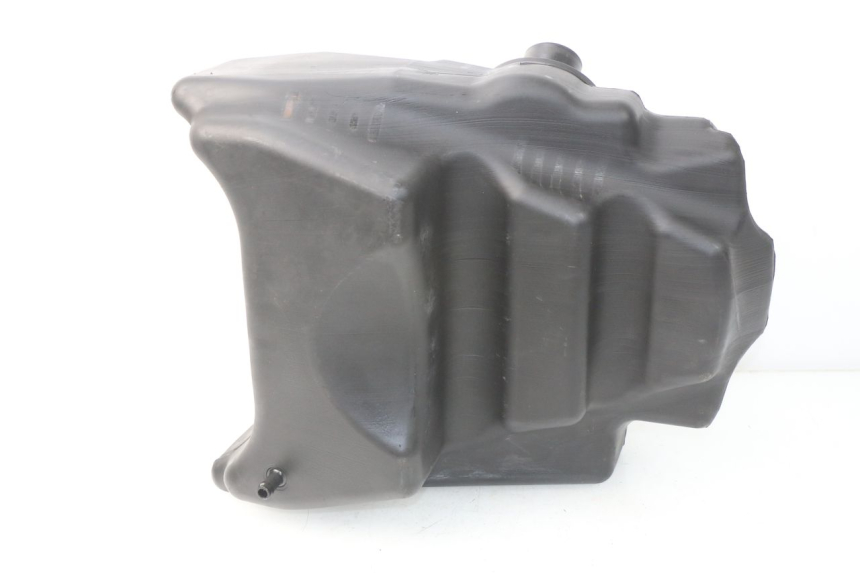 photo de DEPOSITO FUEL YAMAHA YP MAJESTY 125 (1998 - 2001) - Detalle de la pieza
