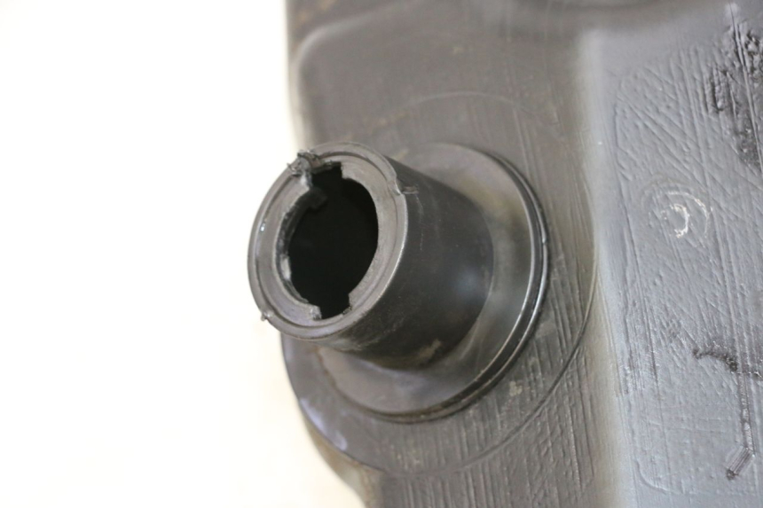 photo de DEPOSITO FUEL YAMAHA YP MAJESTY 125 (2007 - 2010) - Detalle de la pieza