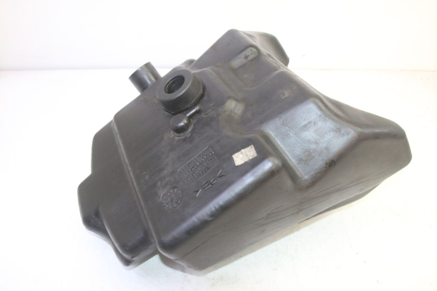 photo de DEPOSITO FUEL YAMAHA YP MAJESTY 125 (2002 - 2006) - Otra perspectiva