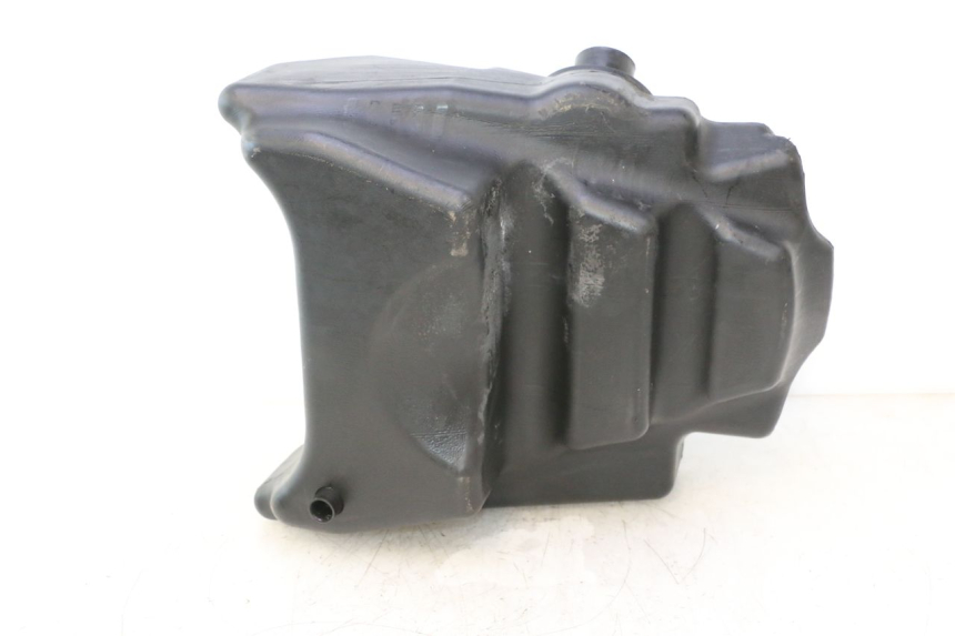 photo de DEPOSITO FUEL YAMAHA YP MAJESTY 125 (2002 - 2006) - Detalle de la pieza