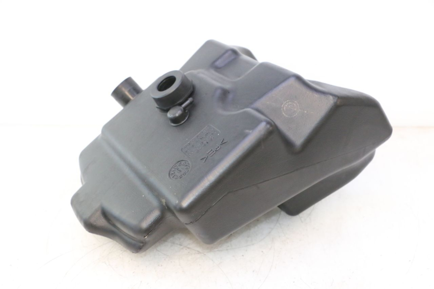 photo de DEPOSITO FUEL YAMAHA YP MAJESTY 125 (2002 - 2006) - Otra perspectiva