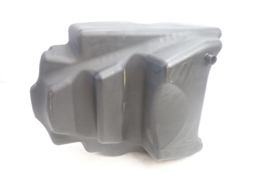 photo de DEPOSITO FUEL YAMAHA YP MAJESTY 125 (2002 - 2006) - Primer plano técnico