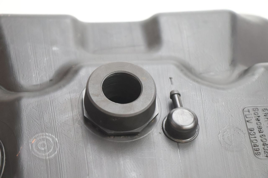 photo de DEPOSITO FUEL YAMAHA YP MAJESTY 125 (2002 - 2006) - Otra perspectiva