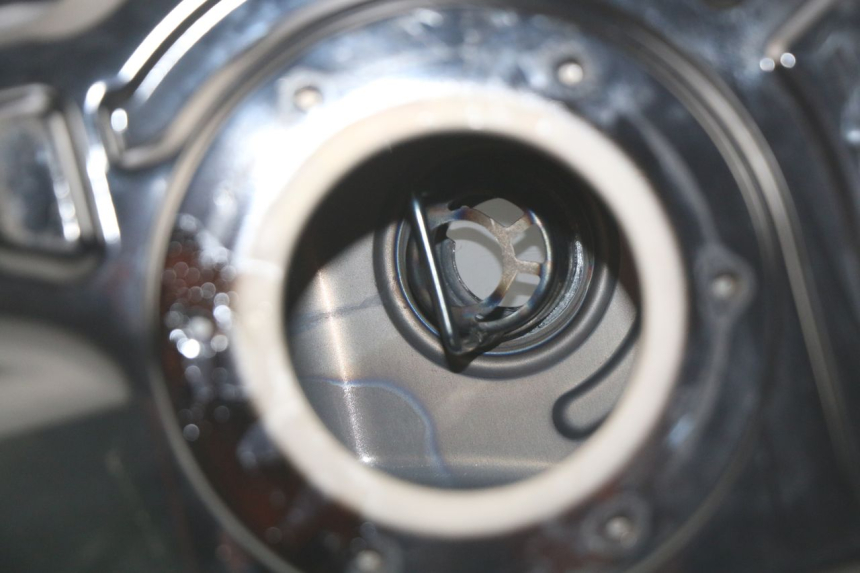 photo de DEPOSITO FUEL YAMAHA YP T-MAX TMAX 530 (2017 - 2020) - Otra perspectiva