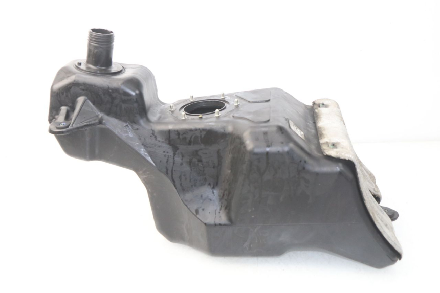 photo de DEPOSITO FUEL YAMAHA YP X-MAX XMAX 400 (2014 - 2017) - Primer plano técnico