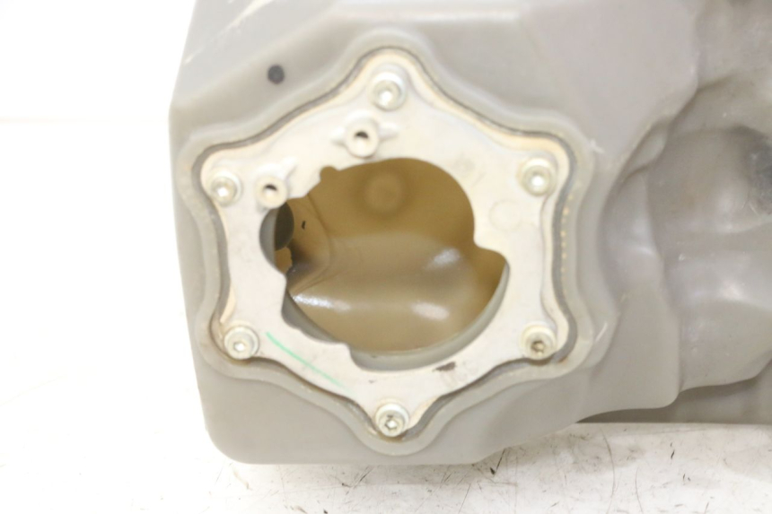 photo de DEPOSITO FUEL YAMAHA YZF YZ-F 450 (2014 - 2016) - Detalle de la pieza