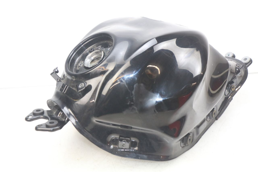 photo de DEPÓSITO DE COMBUSTIBLE KAWASAKI Z 650 (2016 - 2019) - Zoom sobre los componentes