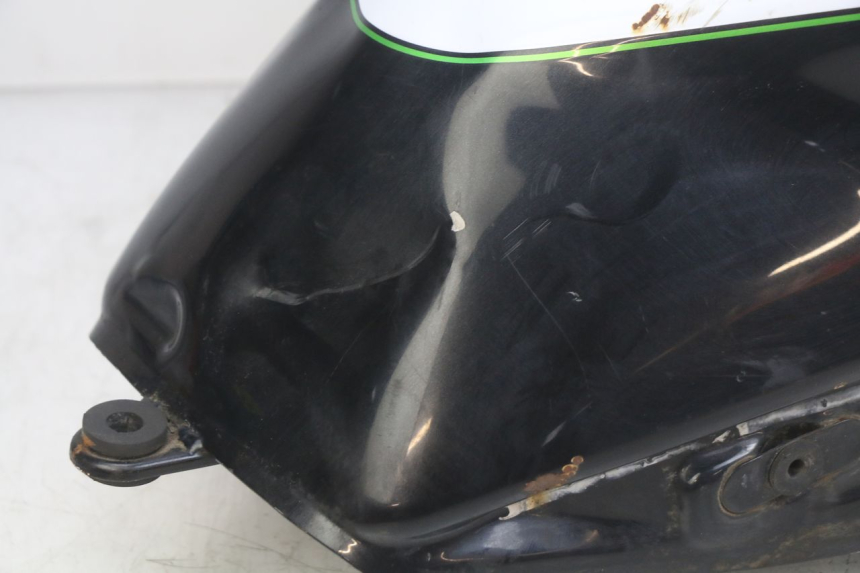 photo de DEPóSITO DE GASOLINA KAWASAKI Z 750 (2007 - 2013) - Ángulo de visión alternativo