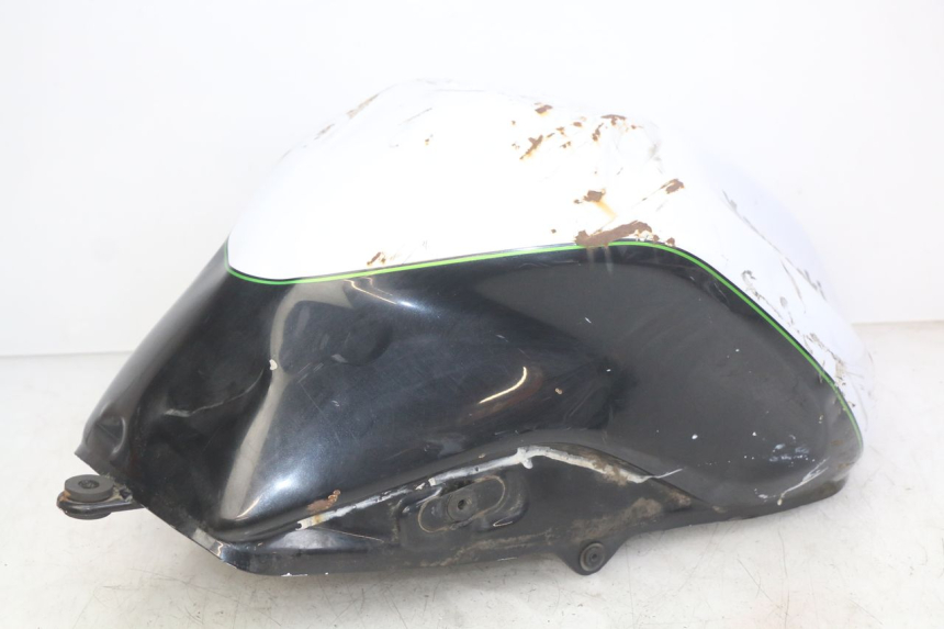 photo de DEPóSITO DE GASOLINA KAWASAKI Z 750 (2007 - 2013) - Perfil de la pieza de repuesto
