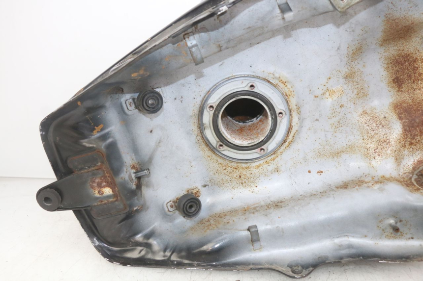 photo de DEPóSITO DE GASOLINA KAWASAKI Z 750 (2007 - 2013) - Otra perspectiva