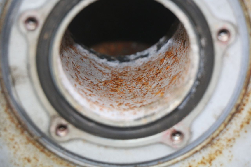 photo de DEPóSITO DE GASOLINA KAWASAKI Z 750 (2007 - 2013) - Detalles de los puntos de fijación