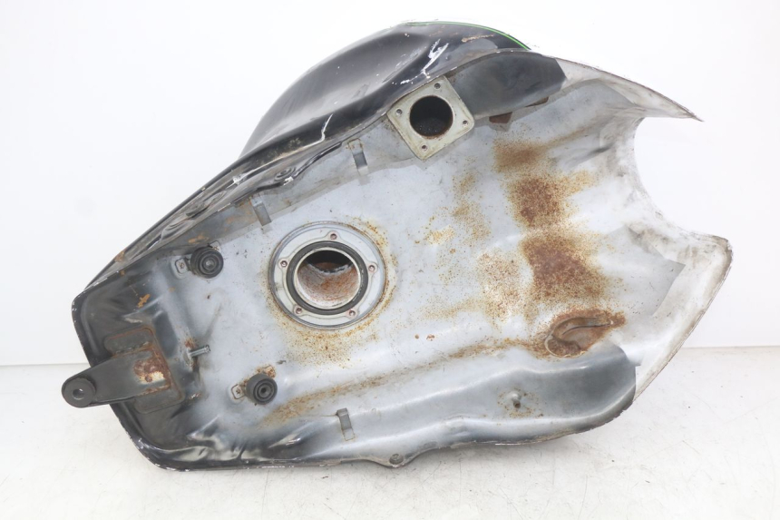 photo de DEPóSITO DE GASOLINA KAWASAKI Z 750 (2007 - 2013) - Estado de la superficie y material