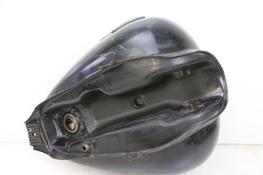 photo de DEPOSITO FUEL KYMCO ZING 125 (1997 - 2003) - Detalles de los puntos de fijación