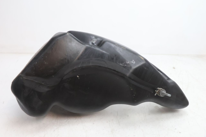 photo de DEPÓSITO DE COMBUSTIBLE PIAGGIO ZIP 2T 50 (2009 - 2019) - Otra perspectiva
