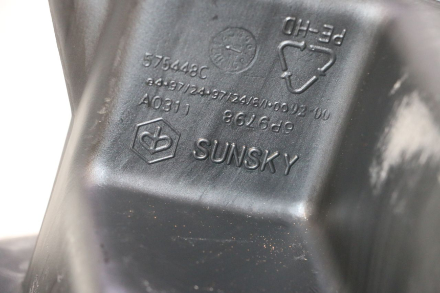 photo de DEPÓSITO DE COMBUSTIBLE PIAGGIO ZIP 2T 50 (2009 - 2019) - Detalle de la pieza