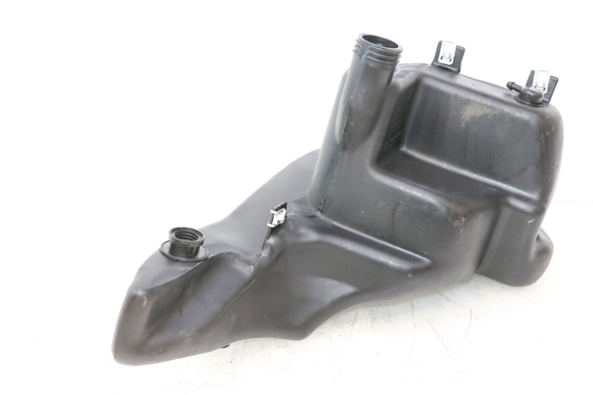 photo de DEPÓSITO DE COMBUSTIBLE PIAGGIO ZIP 2T 50 (2009 - 2019) - Primer plano técnico