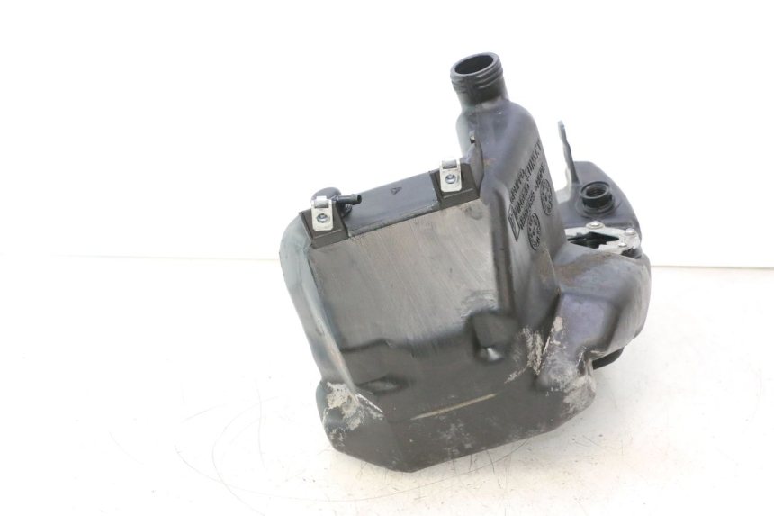 photo de DEPóSITO DE COMBUSTIBLE PIAGGIO ZIP 4T 50 (2018 - 2020) - Zoom estado de uso