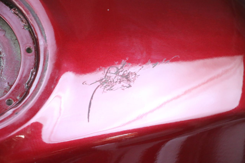 photo de DEPOSITO FUEL KAWASAKI ZR 7 750 (1999 - 2004) - Características distintivas