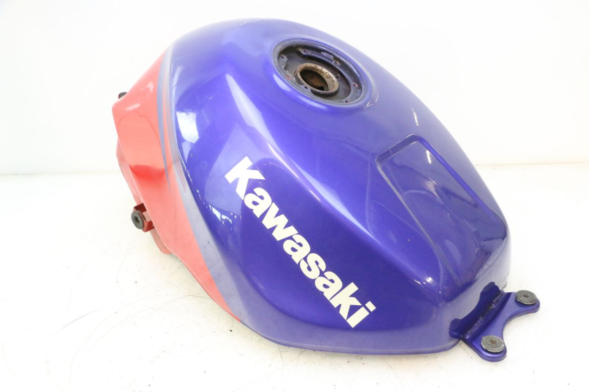 photo de DEPóSITO DE COMBUSTIBLE KAWASAKI ZX-6R ZX6R 600 (1995 - 1997) - Zoom sobre los componentes