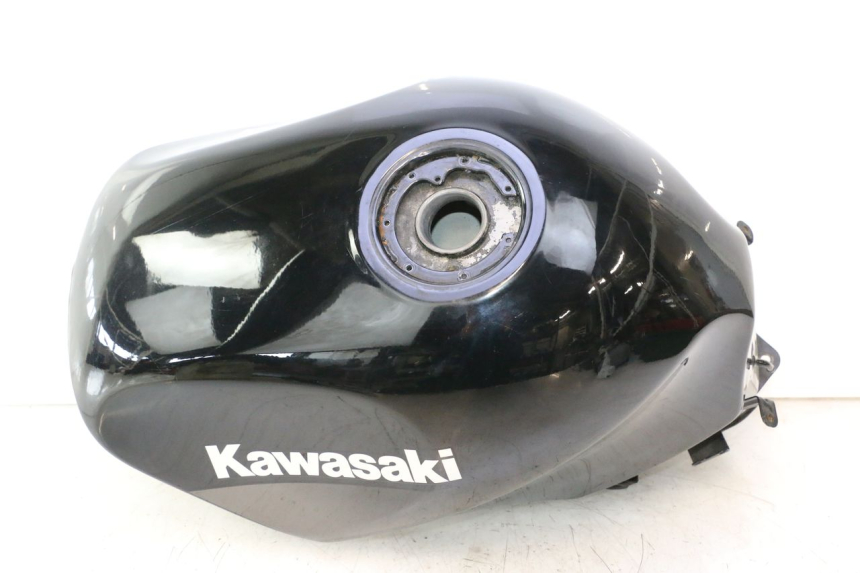 photo de DEPóSITO DE GASOLINA KAWASAKI ZZR 600 (1995 - 2004) - Detalle de la pieza