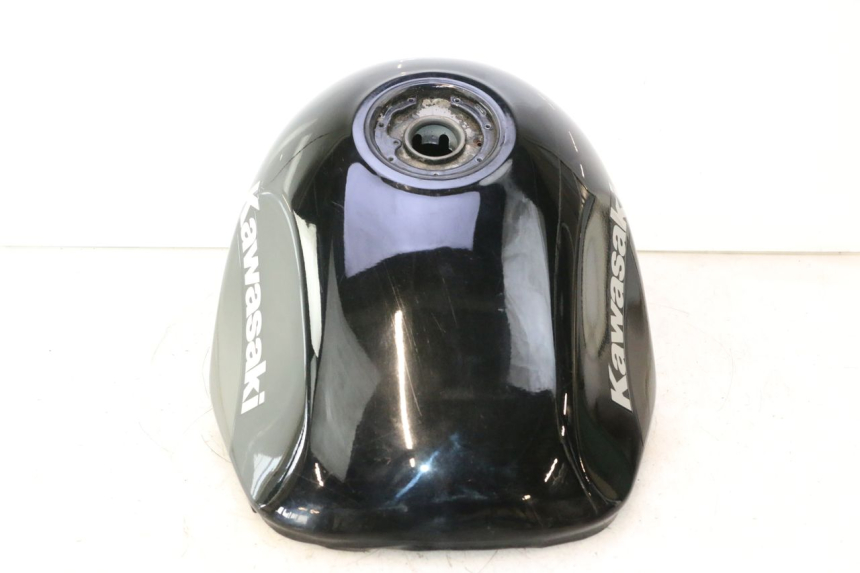 photo de DEPóSITO DE GASOLINA KAWASAKI ZZR 600 (1995 - 2004) - Estado de la superficie y material