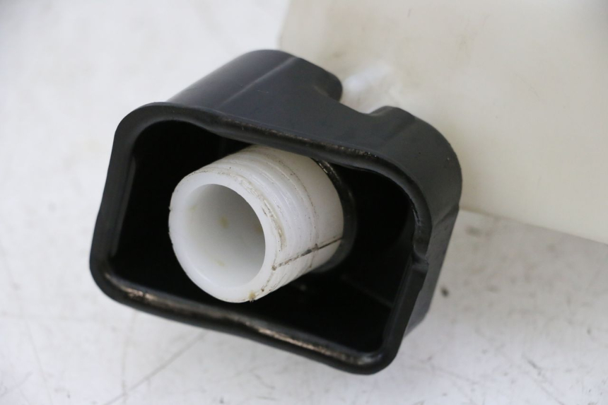 photo de DEPÓSITO DE ACEITE PEUGEOT CITYSTAR 50 (2013 - 2017) - Detalle de la pieza