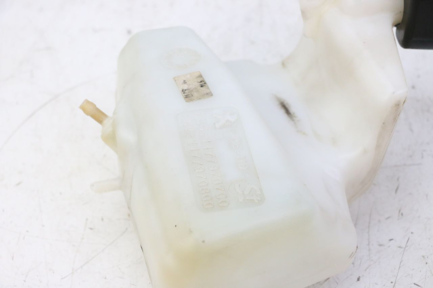 photo de DEPÓSITO DE ACEITE PEUGEOT CITYSTAR 50 (2013 - 2017) - Primer plano técnico