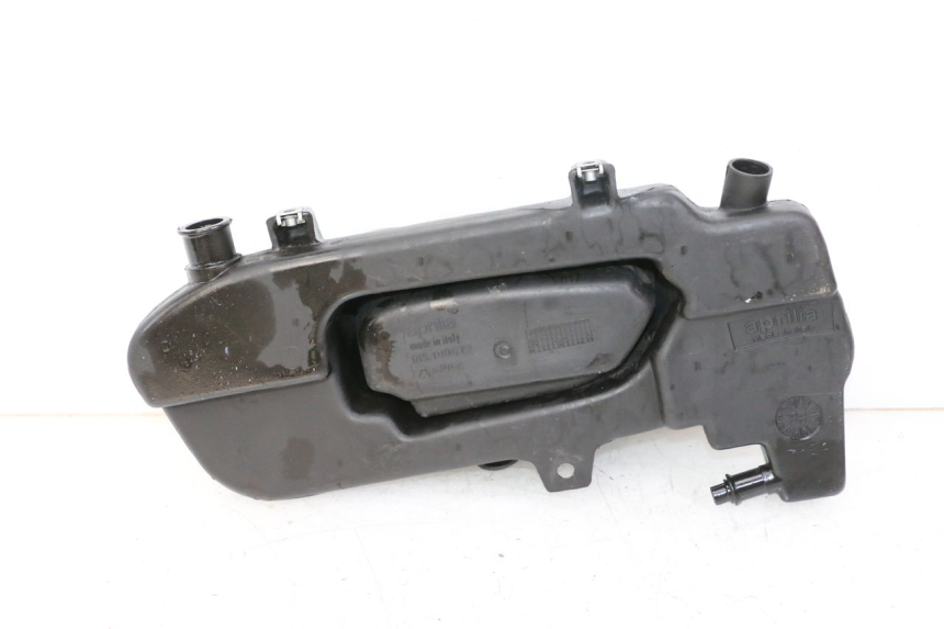 photo de DEPOSITO ACEITE APRILIA CLASSIC 125 (1995 - 2001) - Detalle de la pieza