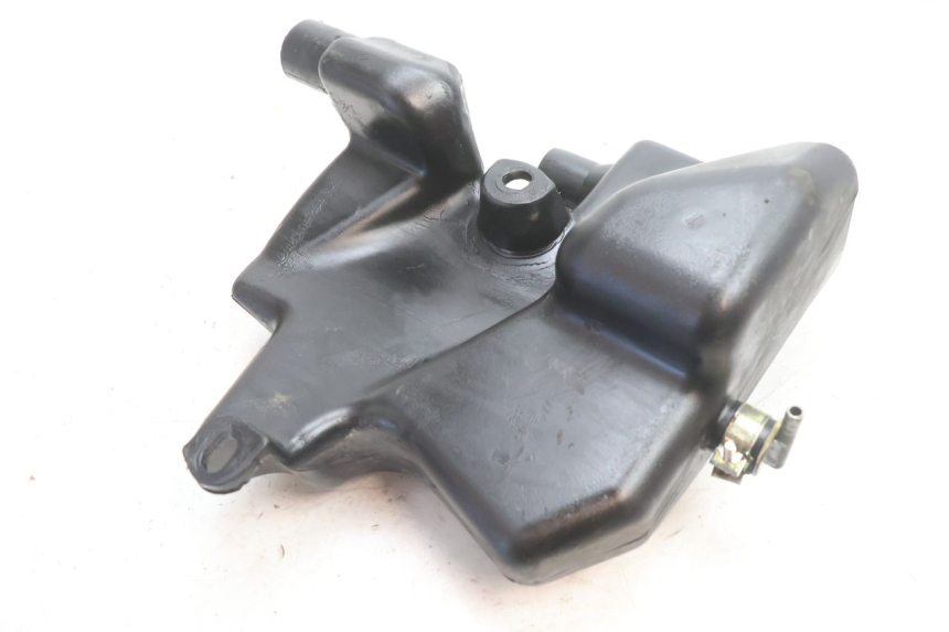 photo de DEPÓSITO DE ACEITE PIAGGIO FLY 2T 50 (2004 - 2017) - Zoom estado de uso
