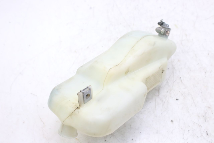 photo de DEPÓSITO DE ACEITE DERBI GPR 50 (2004 - 2009) - Zoom estado de uso