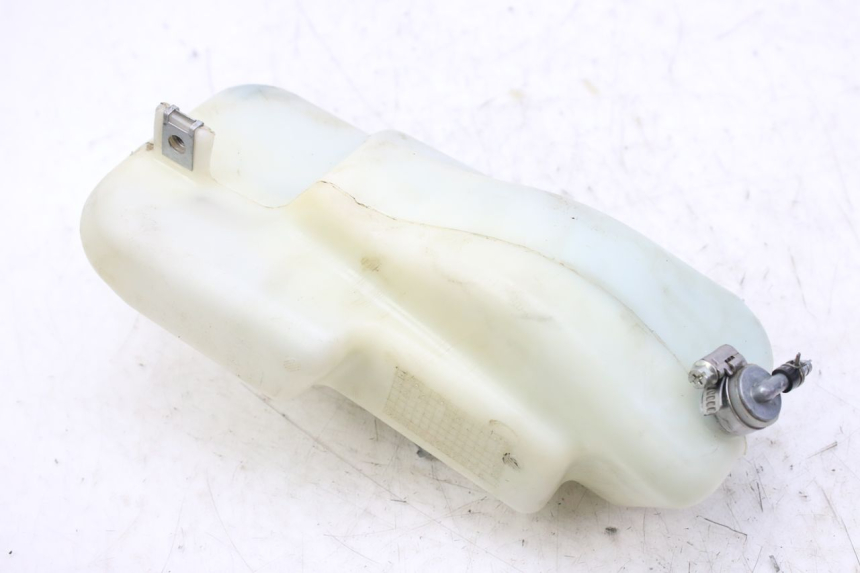 photo de DEPÓSITO DE ACEITE DERBI GPR 50 (2004 - 2009) - Otra perspectiva