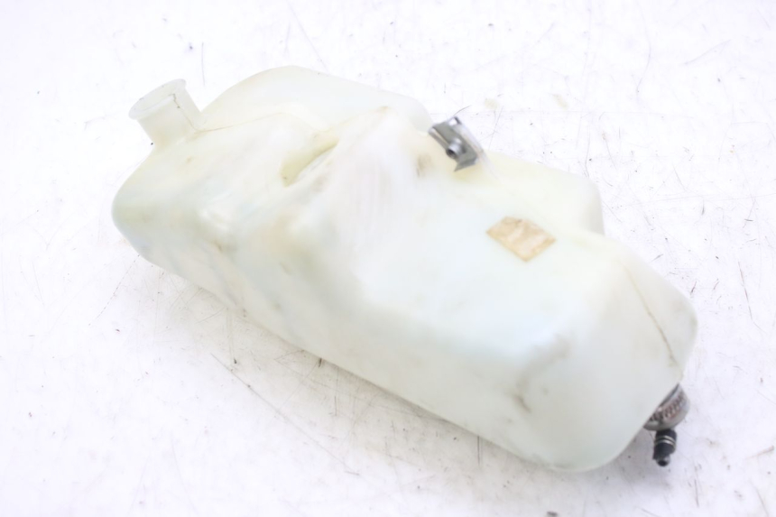 photo de DEPÓSITO DE ACEITE DERBI GPR 50 (2004 - 2009) - Primer plano técnico