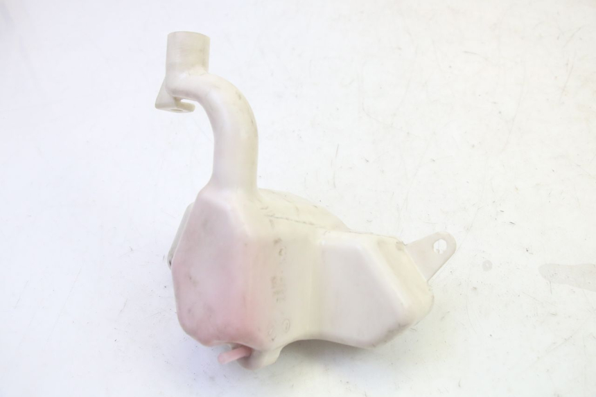 photo de DEPÓSITO DE ACEITE PEUGEOT KISBEE 2T 50 (2010 - 2017) - Primer plano técnico