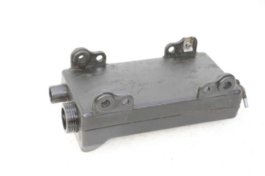 photo de DEPOSITO ACEITE RIEJU MRT 50 (2018 - 2021) - Otra perspectiva